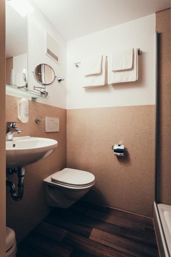 Hotel Adler Айхштет Экстерьер фото