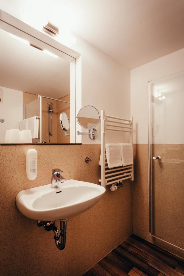 Hotel Adler Айхштет Экстерьер фото